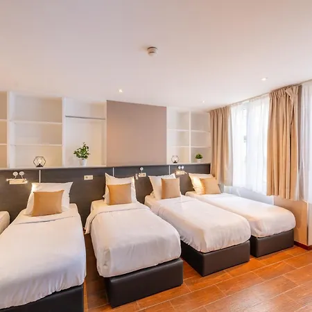 Hotel Barry 2*